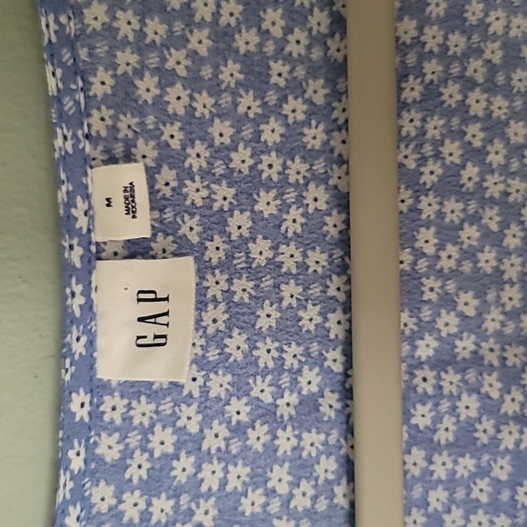 GAP Blue Floral Wrap Blouse - Picture 6 of 6